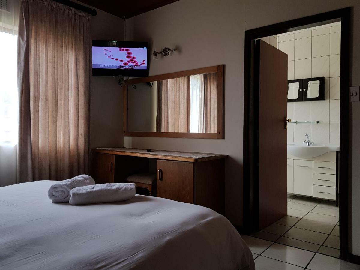 Port Edward Holiday Resort 外观 照片