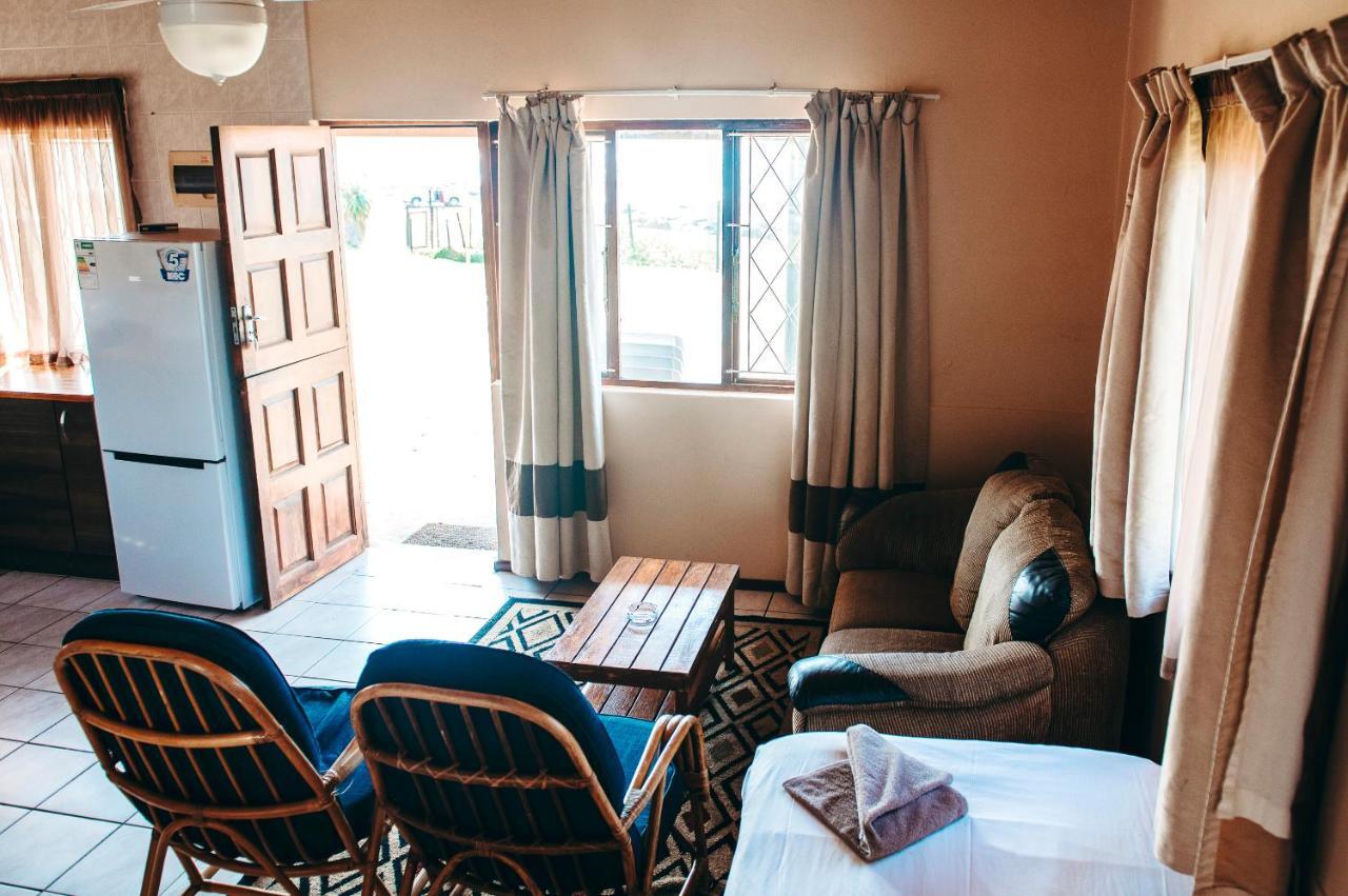 Port Edward Holiday Resort 外观 照片
